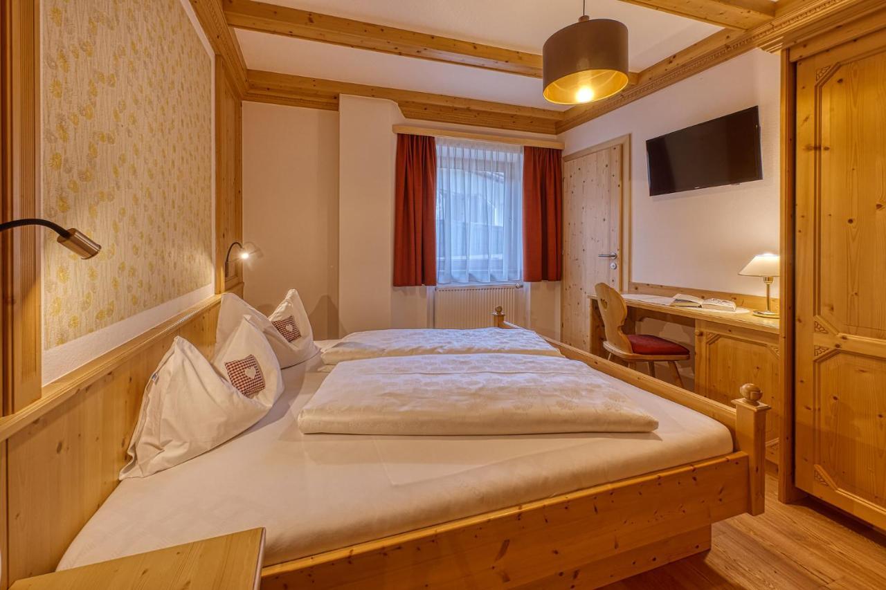 Garni Appartments Helvetia Frühstückspension Niederdorf